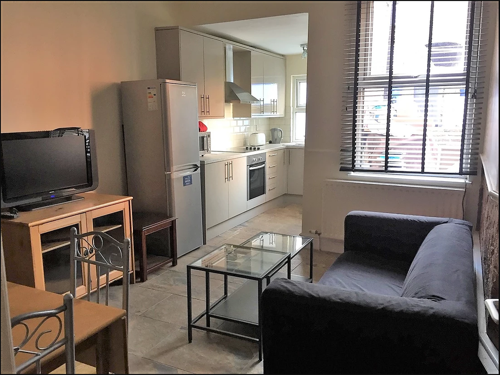 4 bed shared accommodation to rentBower Road, Sheffield S10