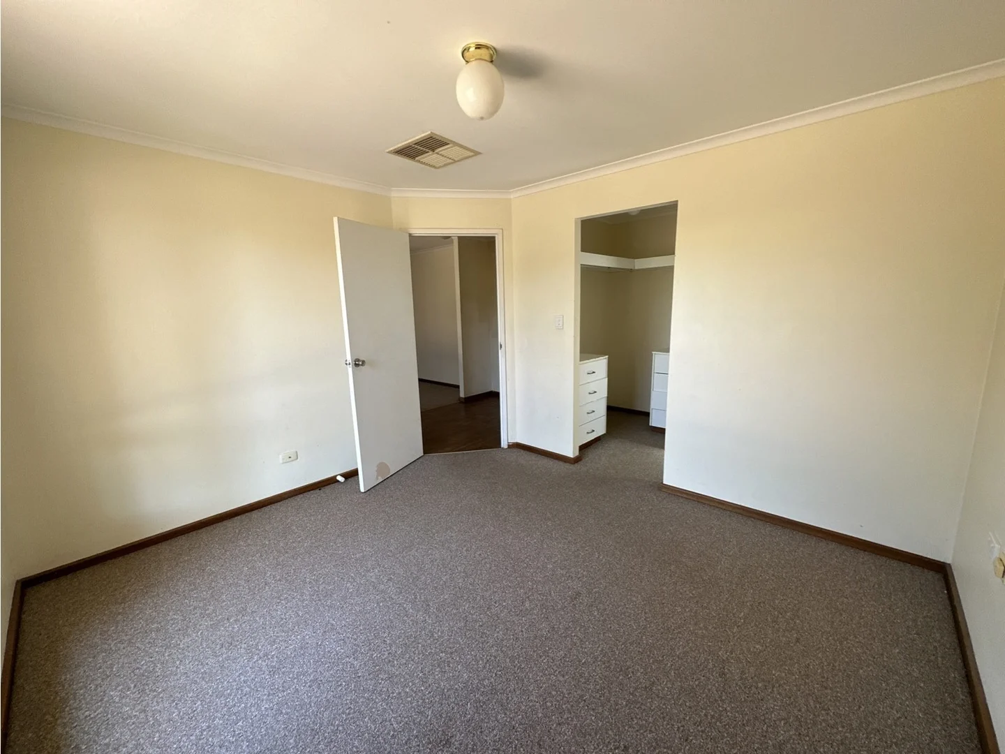 Additional image 3 of 21 Wilaroo Street, Roxby Downs SA 5725