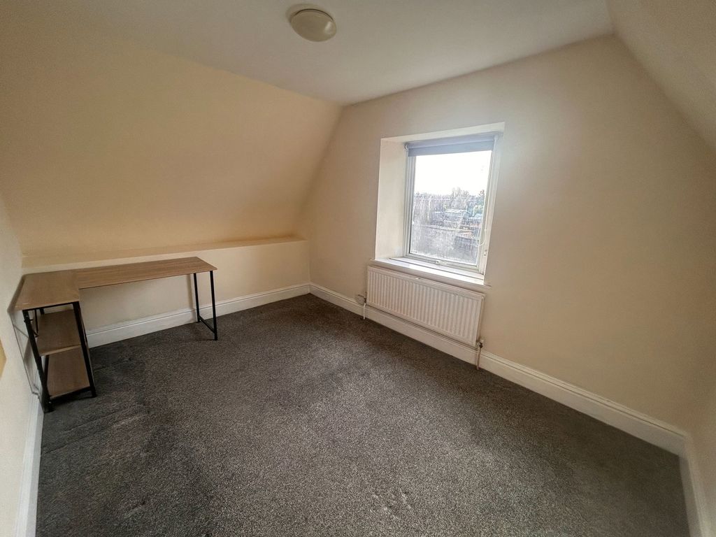 Additional image 6 of 3 bed detached house to rentLodge Drive, Baglan, Port Talbot SA12