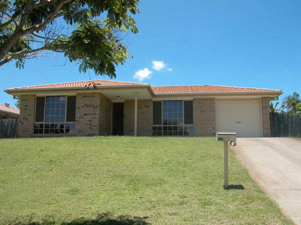 34 Federation Drive, Hillcrest QLD 4118