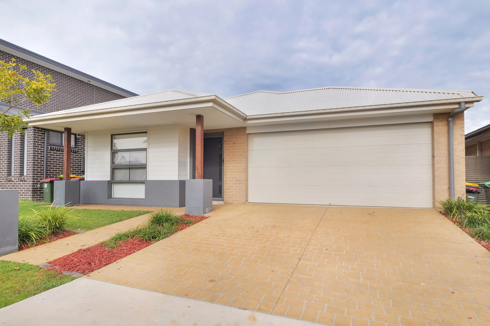 17 Willunga Street, Gledswood Hills NSW 2557