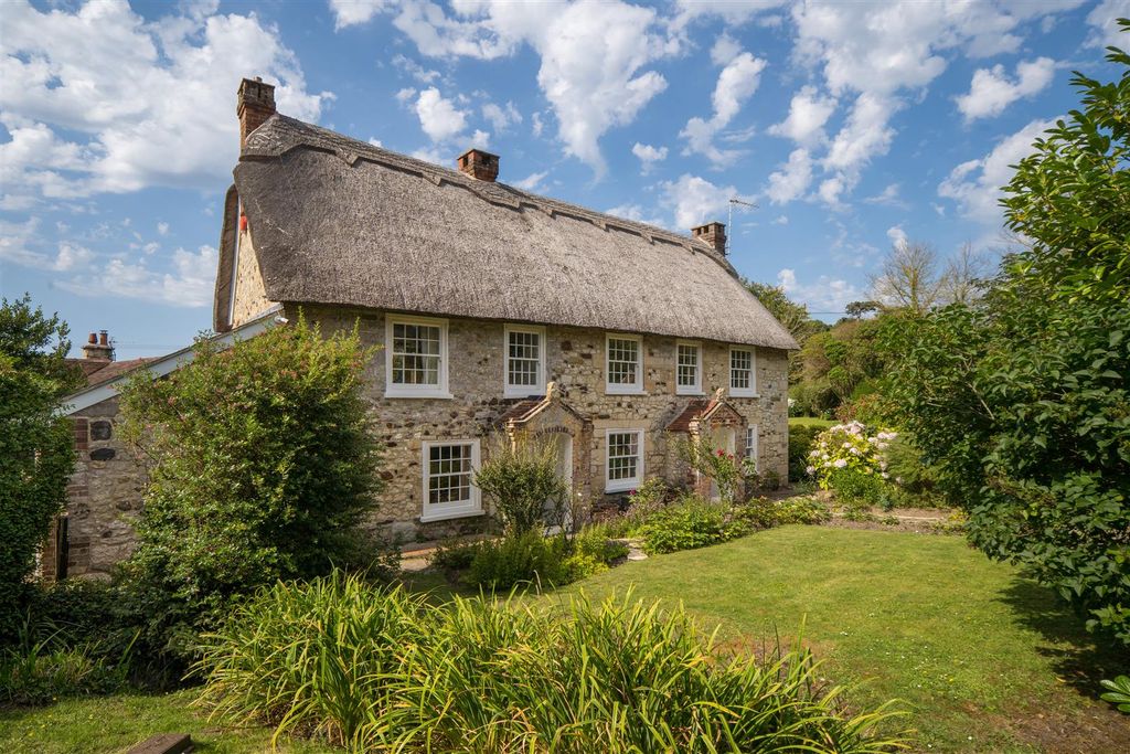 3 bed cottage to rentWeston Lane, Totland PO39