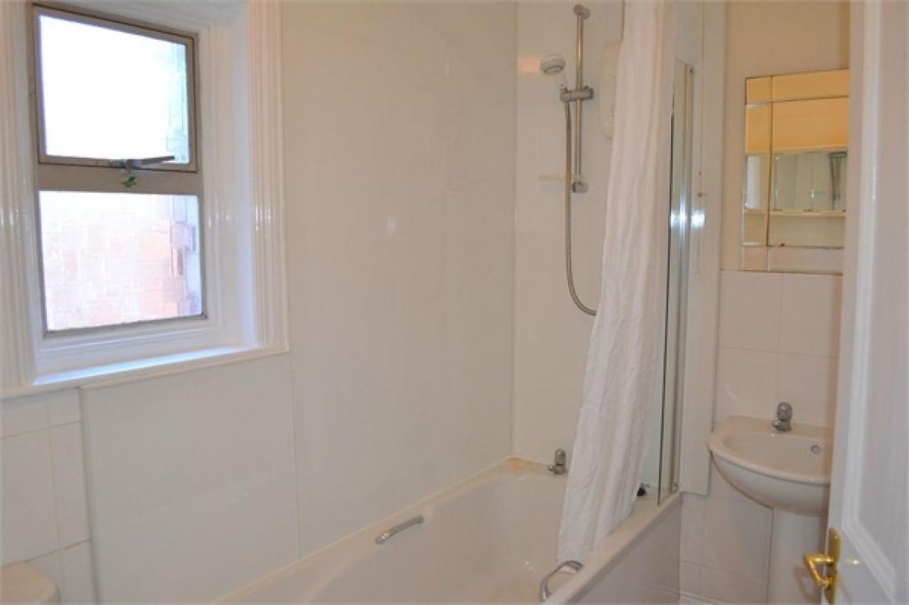 Additional image 3 of 4 bed terraced house to rentBarrack Road, St. Leonards, Exeter EX2