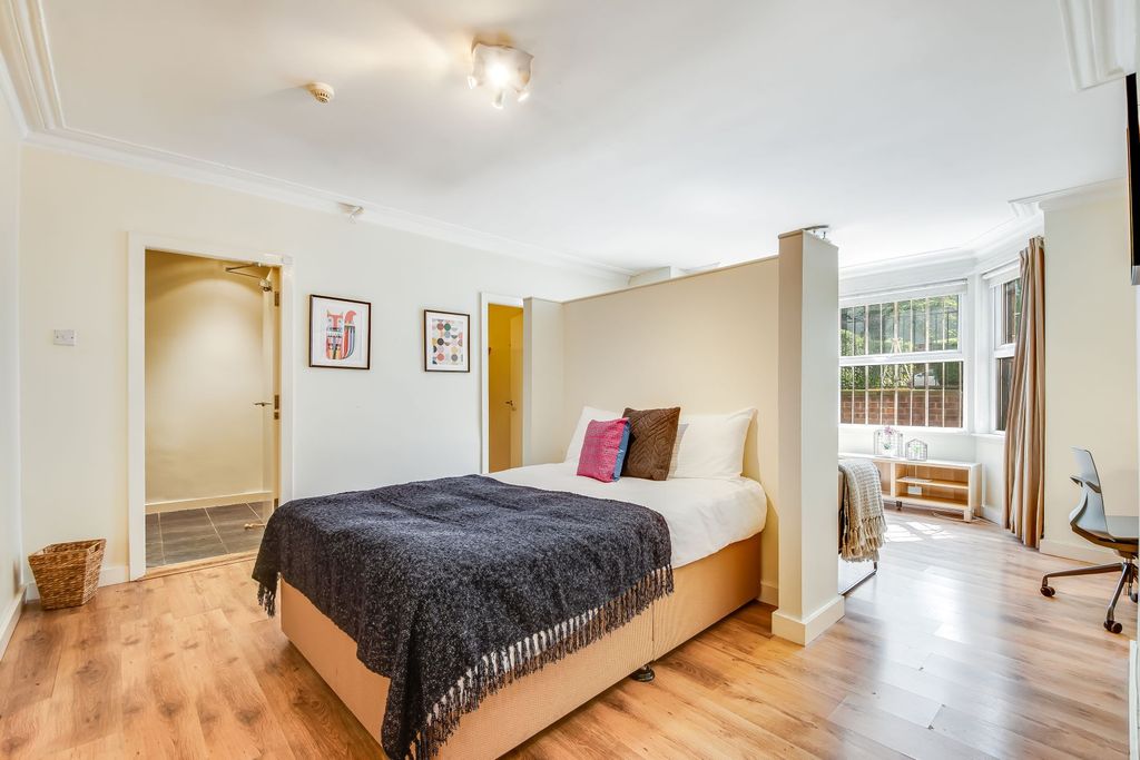 Additional image 2 of 1 bed flat to rentSt. Johns Terrace, Leeds LS3