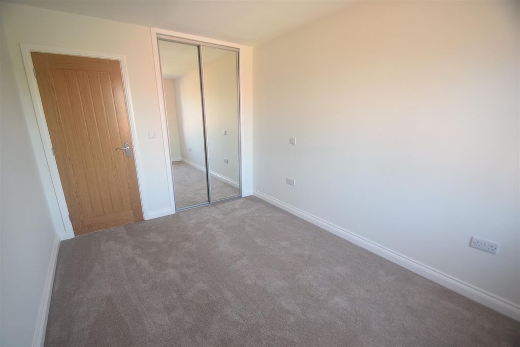 Additional image 14 of 4 bed detached house to rentChetwynd Road, Newport TF10