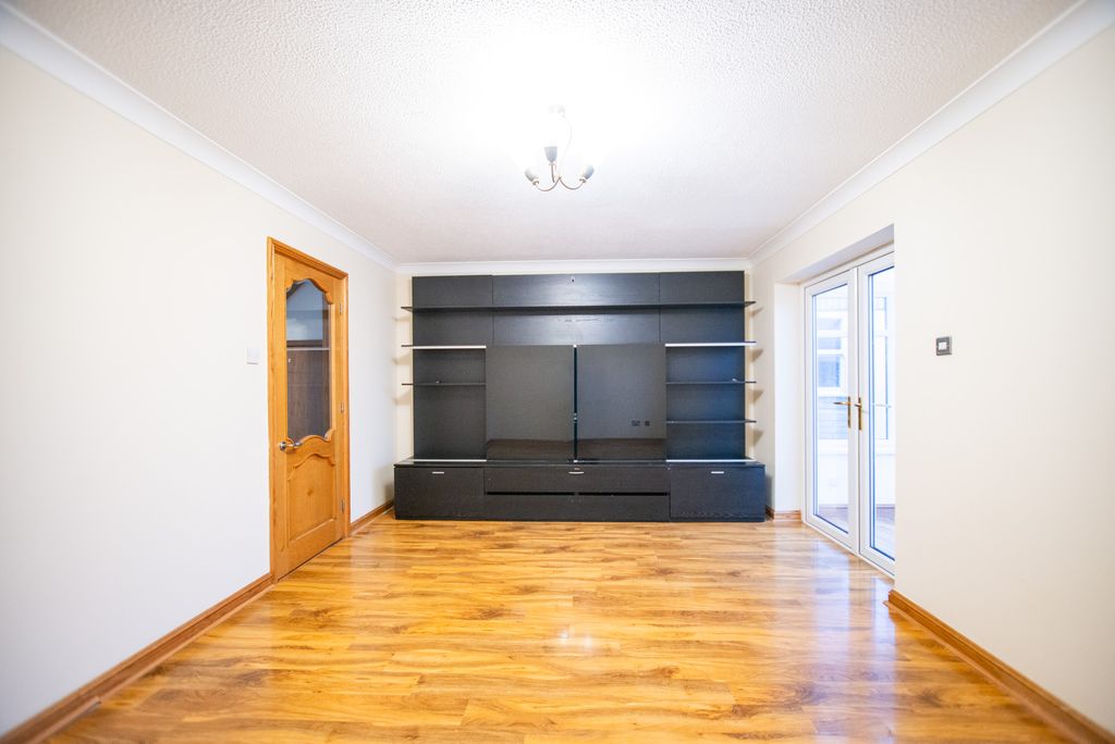 Additional image 7 of 4 bed semi-detached house to rentThe Haven, Kingston Upon Hull HU9