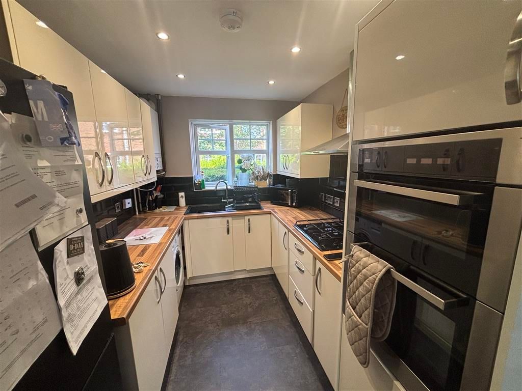 Additional image 2 of 2 bed flat to rentMulberry Drive, Lichfield WS13