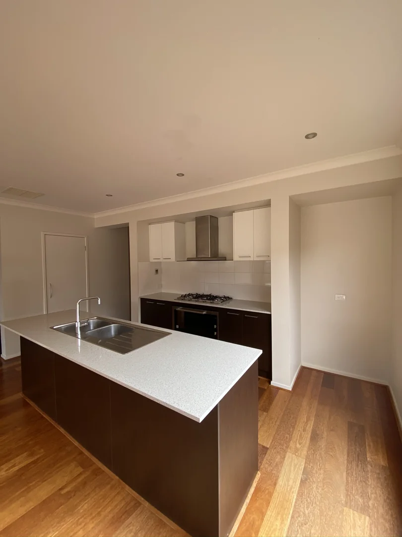 Additional image 2 of 15 Longford Crescent, Melton South VIC 3338