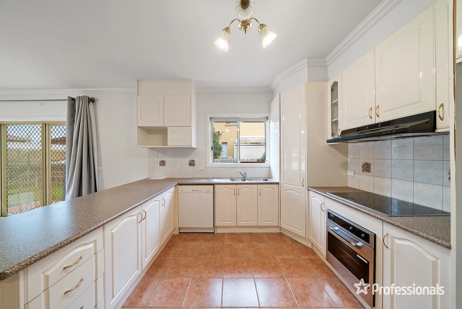 Additional image 7 of 21 Tasman Crescent, Taylors Lakes VIC 3038