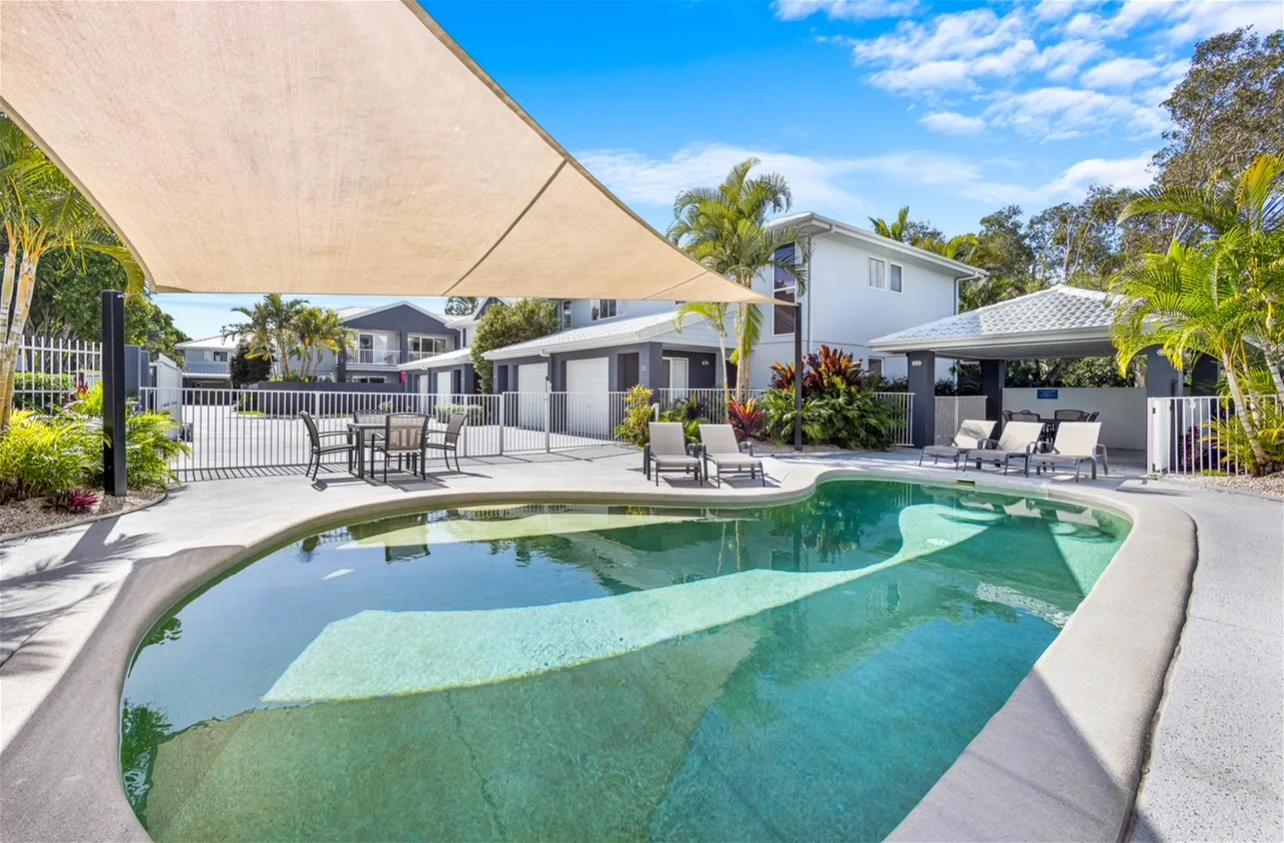 18 Lake Weyba Drive, Noosaville QLD 4566