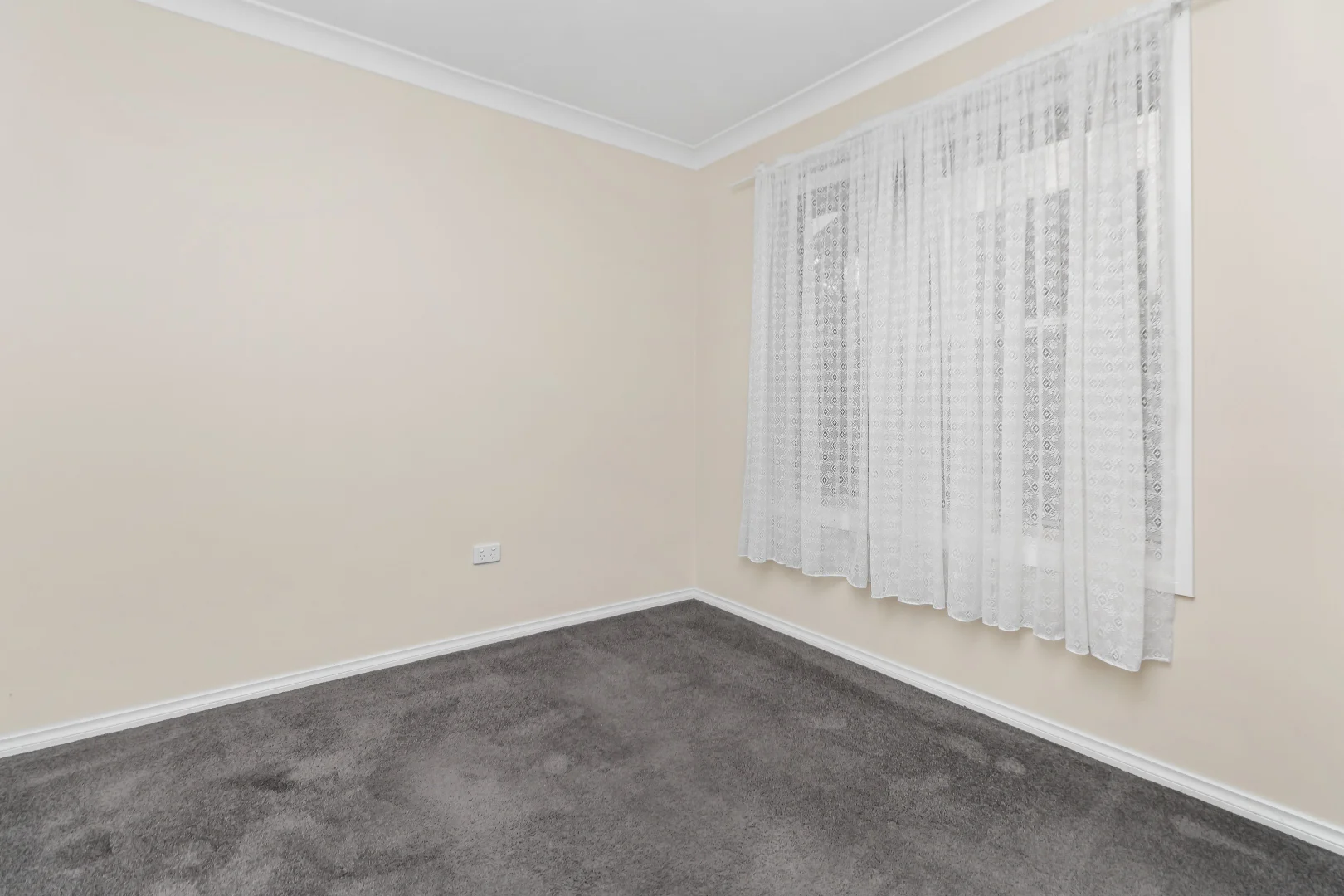 Additional image 4 of 3 Tikki Place, Glenfield Park NSW 2650