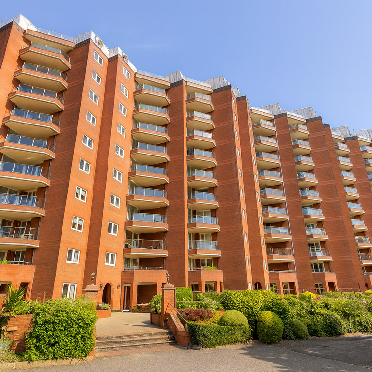 3 bed flat to rentManor Road, Bournemouth BH1