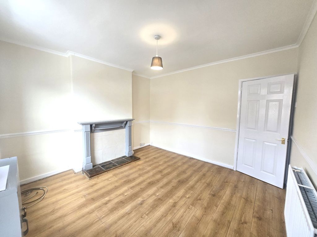 2 bed terraced house to rentDunstan Street, Netherfield, Nottingham NG4