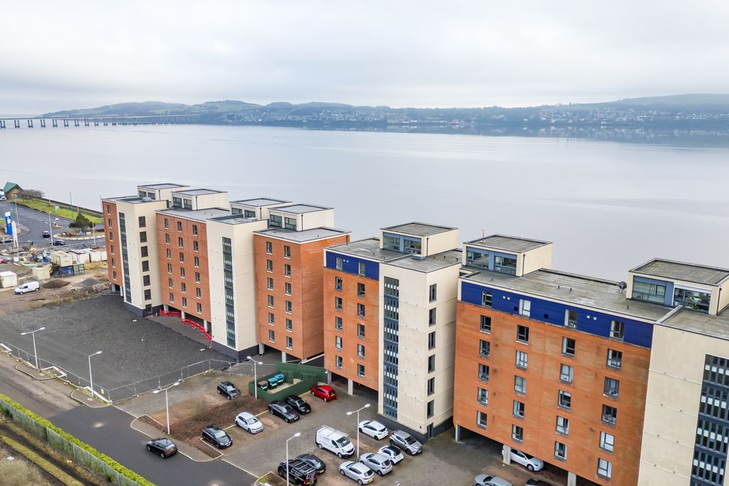 Additional image 4 of 3 bed flat to rentDundee DD1