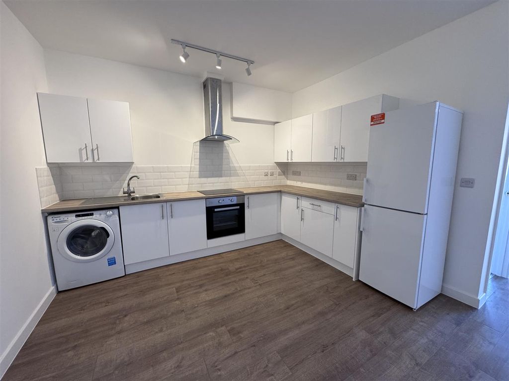 Additional image 2 of 2 bed flat to rentWoodstock Way, Caldicot NP26