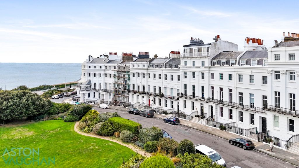 4 bed flat for saleLewes Crescent, Brighton, East Sussex BN2