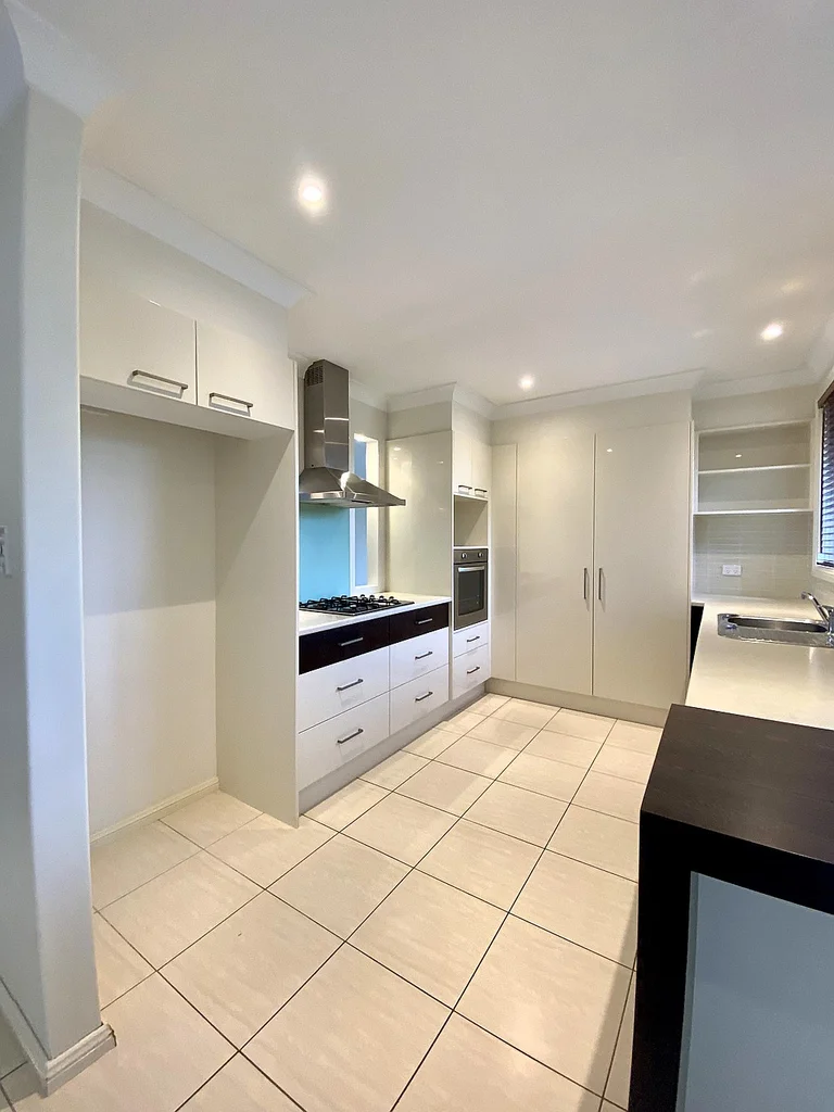 Additional image 3 of 2/11 Yellowfin Avenue, Old Bar NSW 2430
