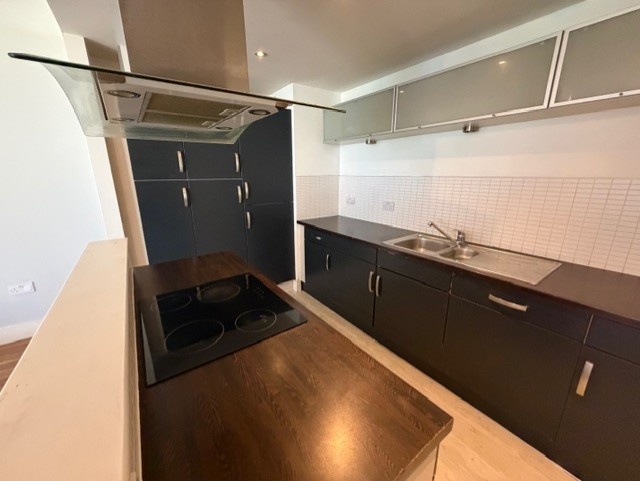 2 Bed Flat, Mount Pleasant, L3, N1 7GU photo 4