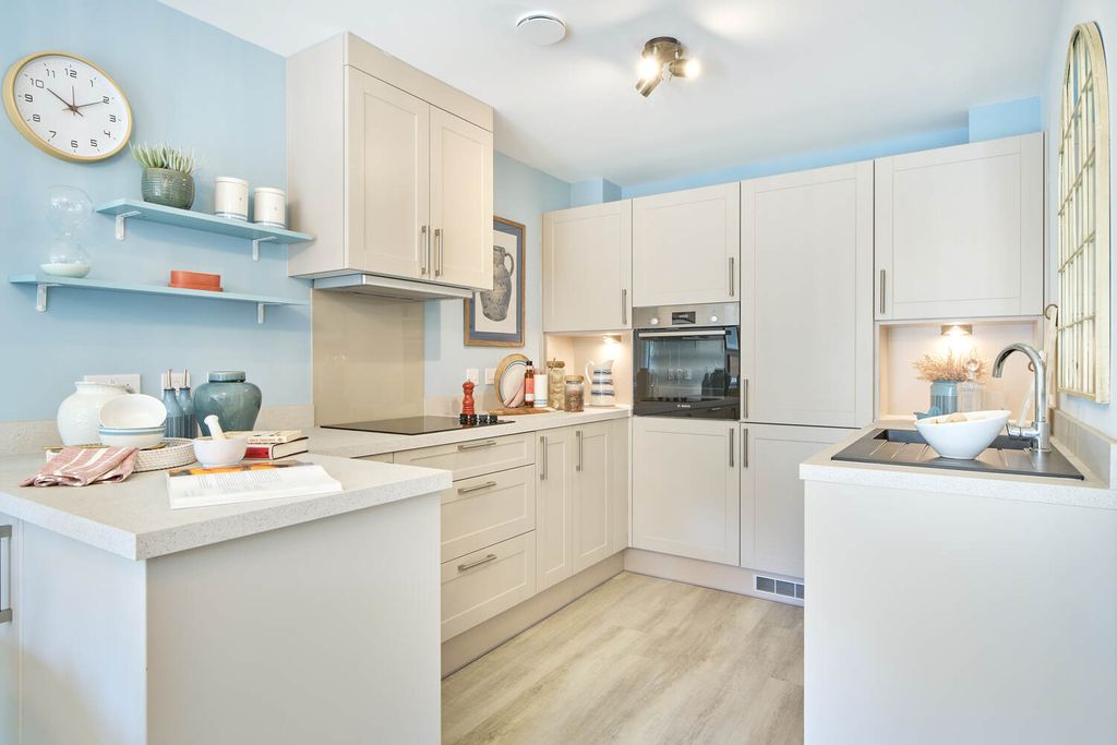 Additional image 2 of 1 bed flat to rentHaslemere Road, Liphook GU30
