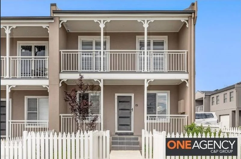 6/2 Wire Lane, Camden South NSW 2570