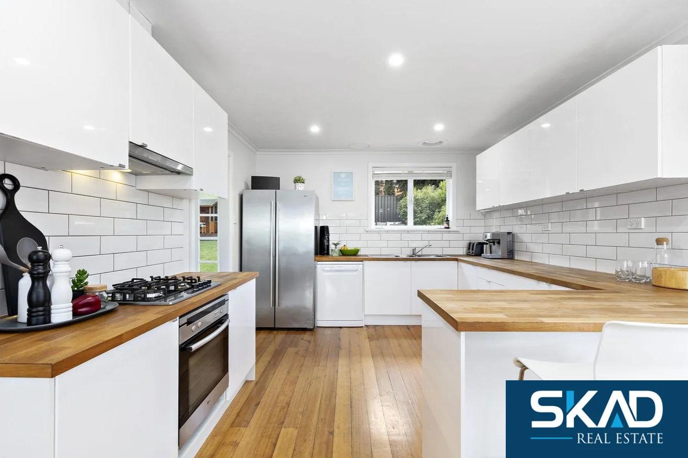 19 Valley Crescent, Glenroy VIC 3046 photo 4