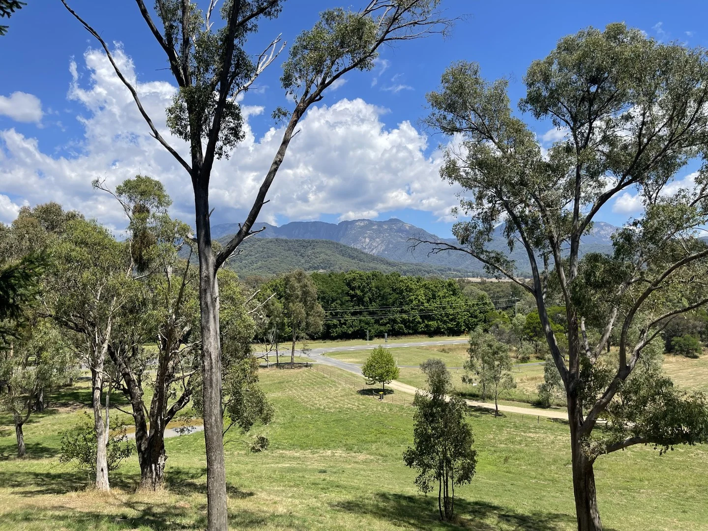 6833 Great Alpine Road, Porepunkah VIC 3740