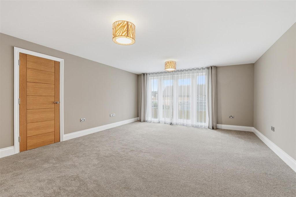 Additional image 26 of 4 bed detached house to rentChessetts Wood Road, Lapworth, Solihull B94