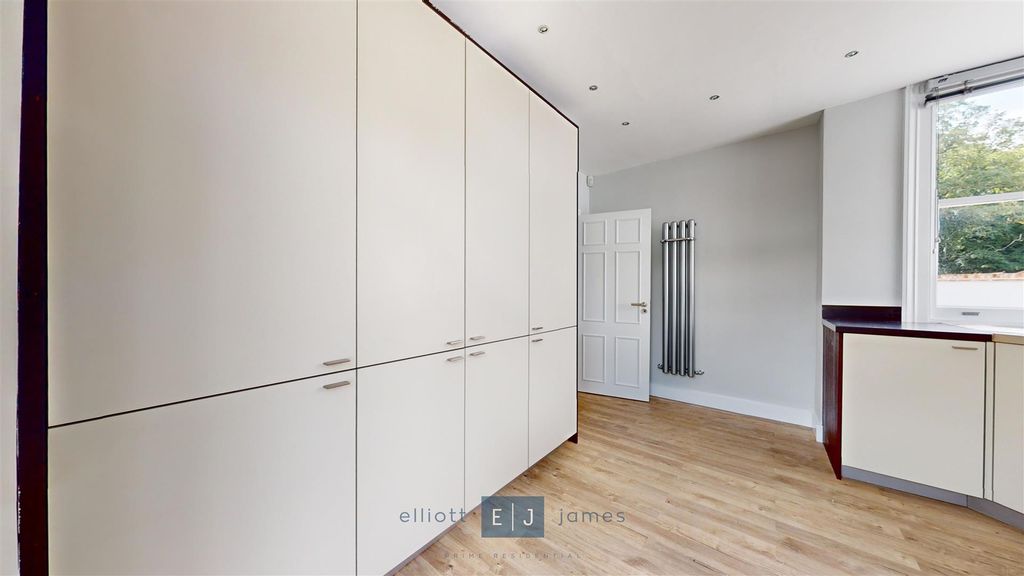 Additional image 19 of 4 bed semi-detached house to rentManor Road, High Beech, Loughton IG10