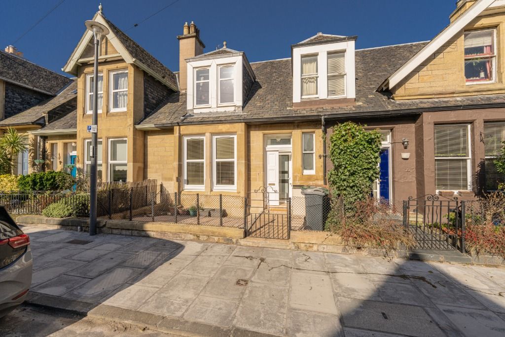 3 bed terraced house to rentCambridge Avenue, Leith, Edinburgh EH6