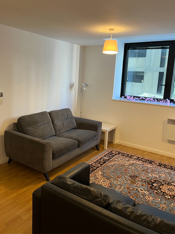 1 Bed Flat, Mann Island, L3, N1 7GU photo 2