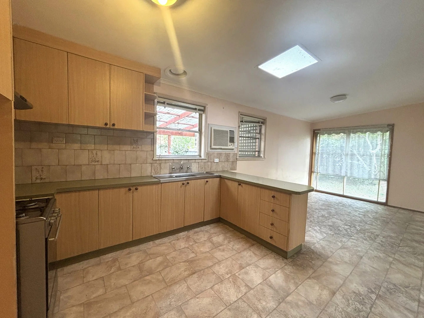 10 Gambier Grove, Corio VIC 3214