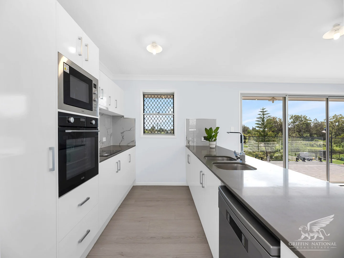 Additional image 5 of 53 Byron Avenue, Newport QLD 4020