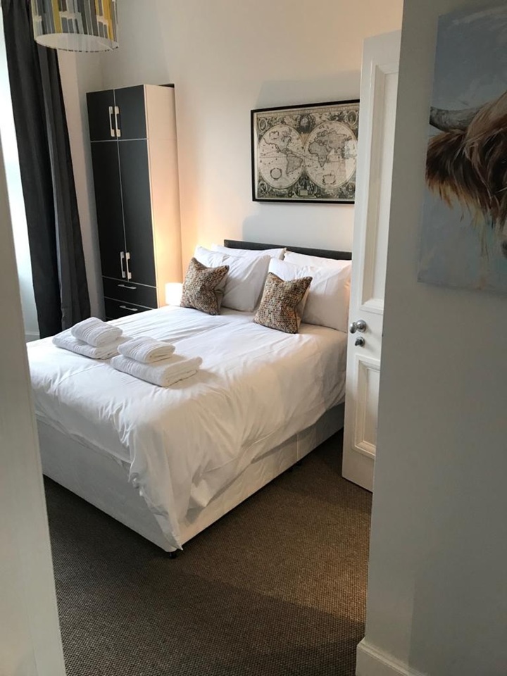 3 Bed Flat, Broughton St, EH1, N1 7GU photo 4