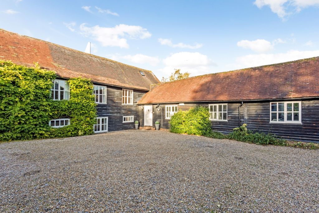 5 bed barn conversion to rentScabharbour Road, Hildenborough, Tonbridge TN11 photo 2