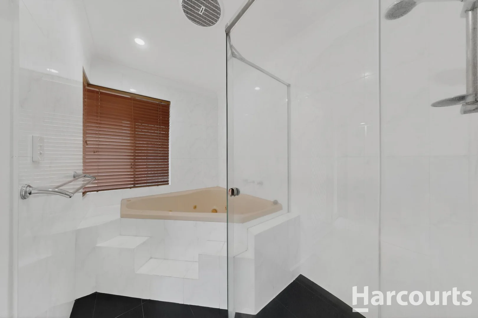 Additional image 10 of 80 Fairway Circle, Connolly WA 6027