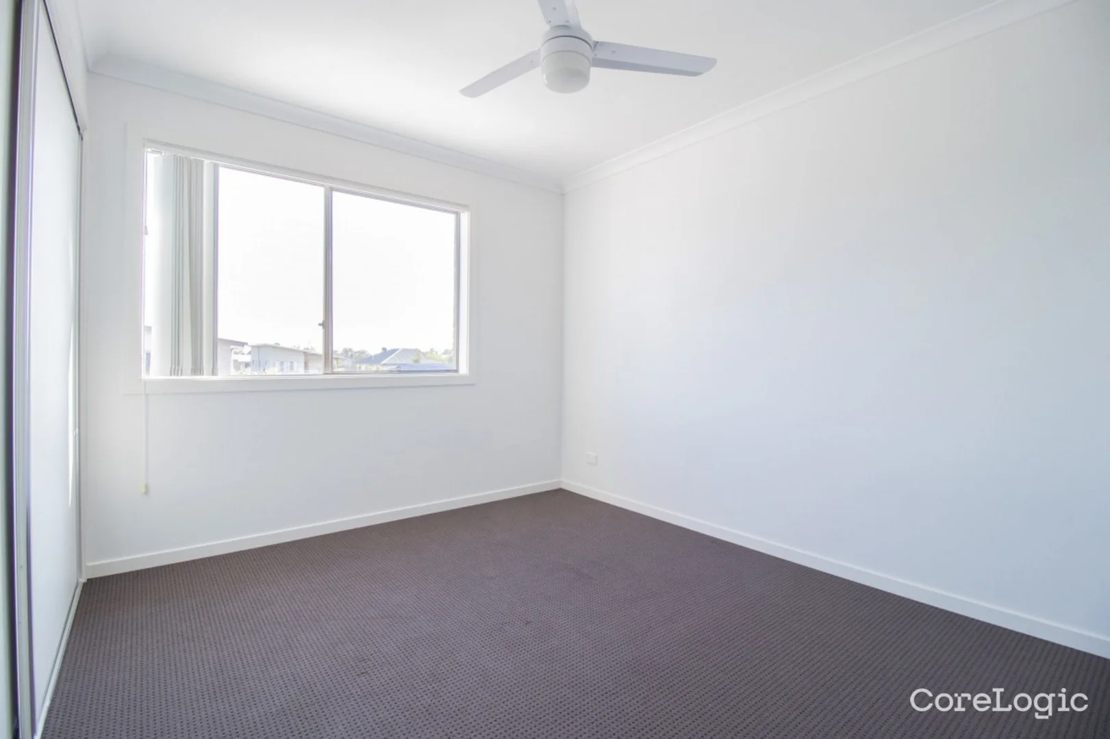 2/1 Niccy Rd, Coomera QLD 4209 photo 4
