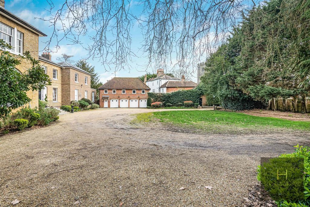 Additional image 2 of 9 bed detached house to rentHadley Green Road, Barnet EN5
