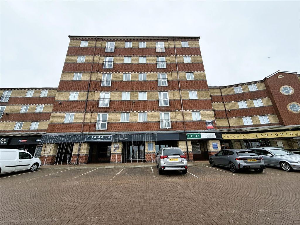 2 bed flat to rentNavigation Point, Middleton Road, Hartlepool TS24