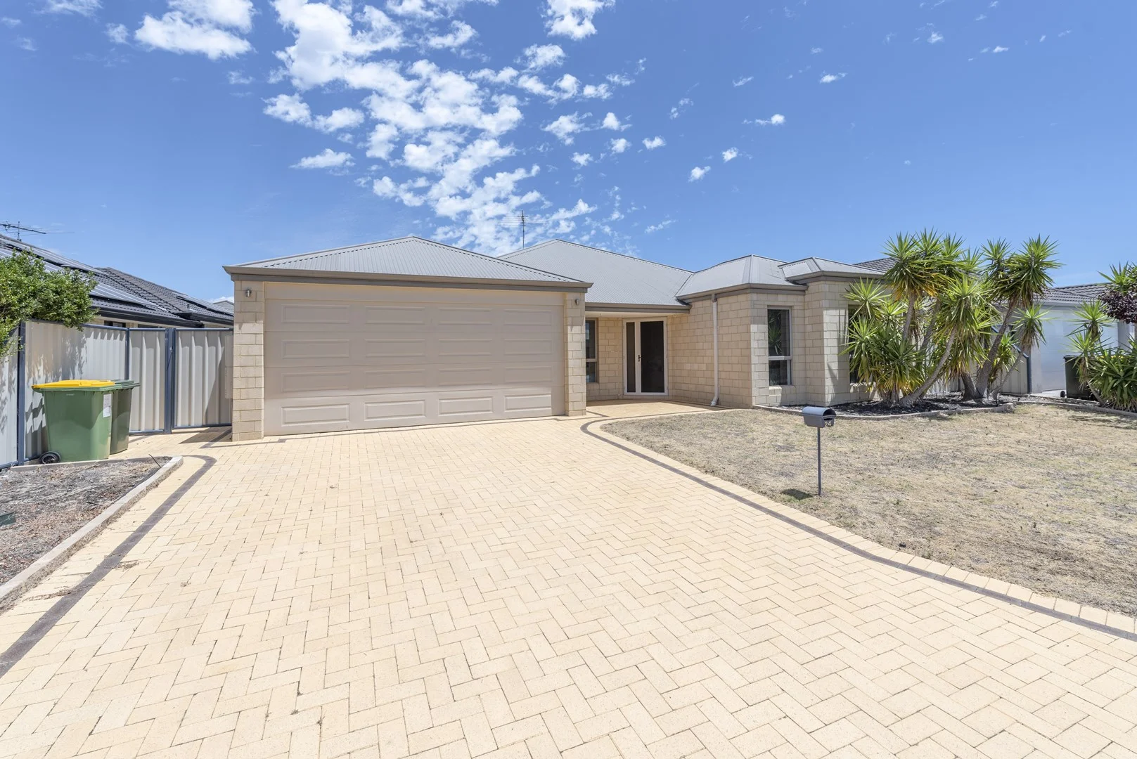 24 Oakwood Gate, Meadow Springs WA 6210
