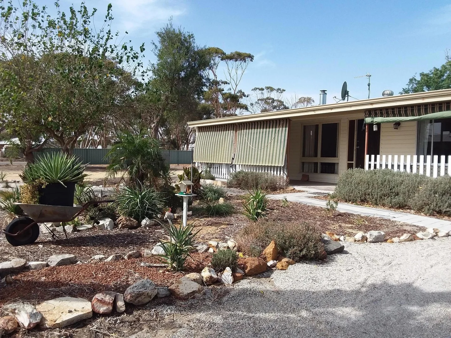 10 Seaforth Street, Moora WA 6510