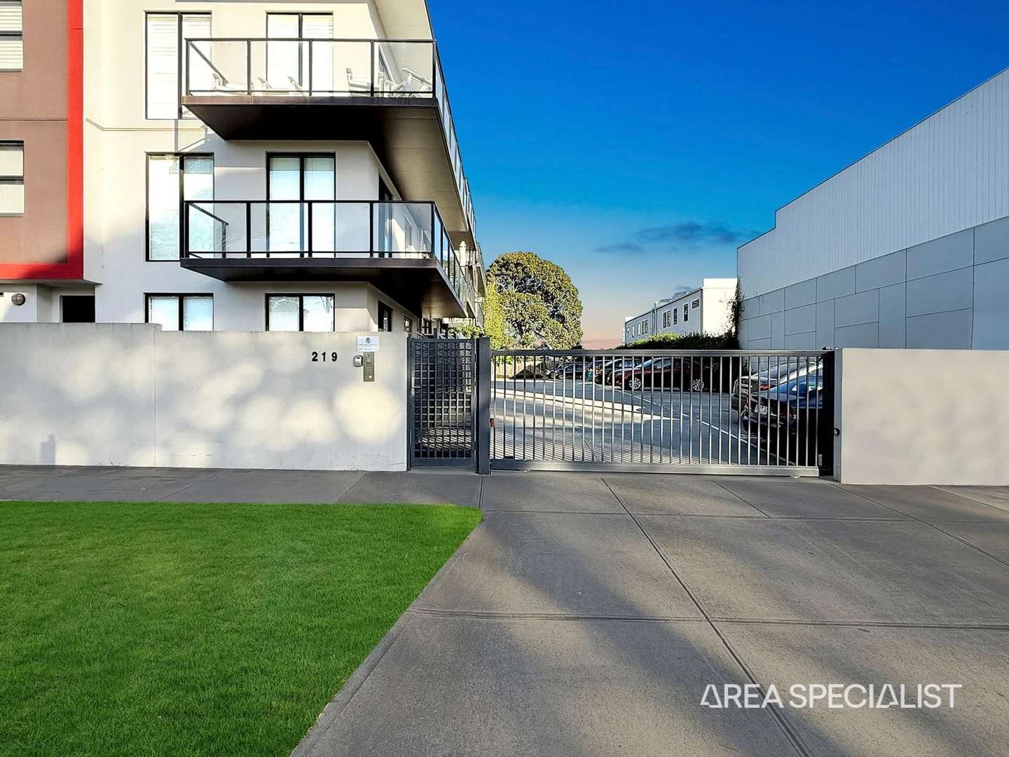 10/219 Watton Street, Werribee VIC 3030