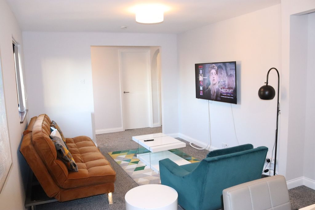 Additional image 2 of 2 bed maisonette to rentHumber Road, Dartford DA1