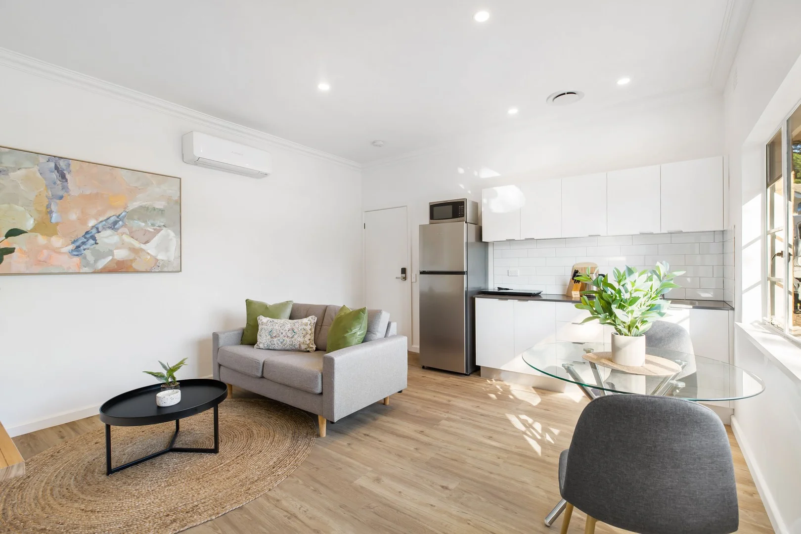 Additional image 2 of Apartment 2 5/8 Dale St, Kennington VIC 3550