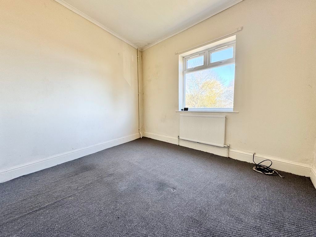 3 bed flat to rentHumber Terrace, Grimsby DN31 photo 4