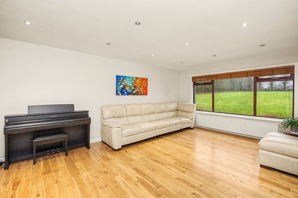 Additional image 6 of 4 bed bungalow for saleOld Town, Gateside, Cupar, Cupar KY14