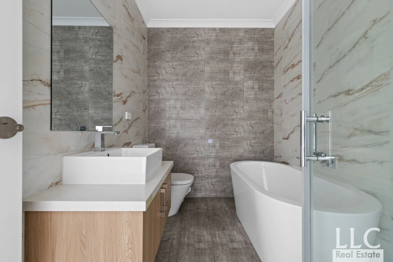 Additional image 10 of 2C Shirley Avenue, Glen Waverley VIC 3150