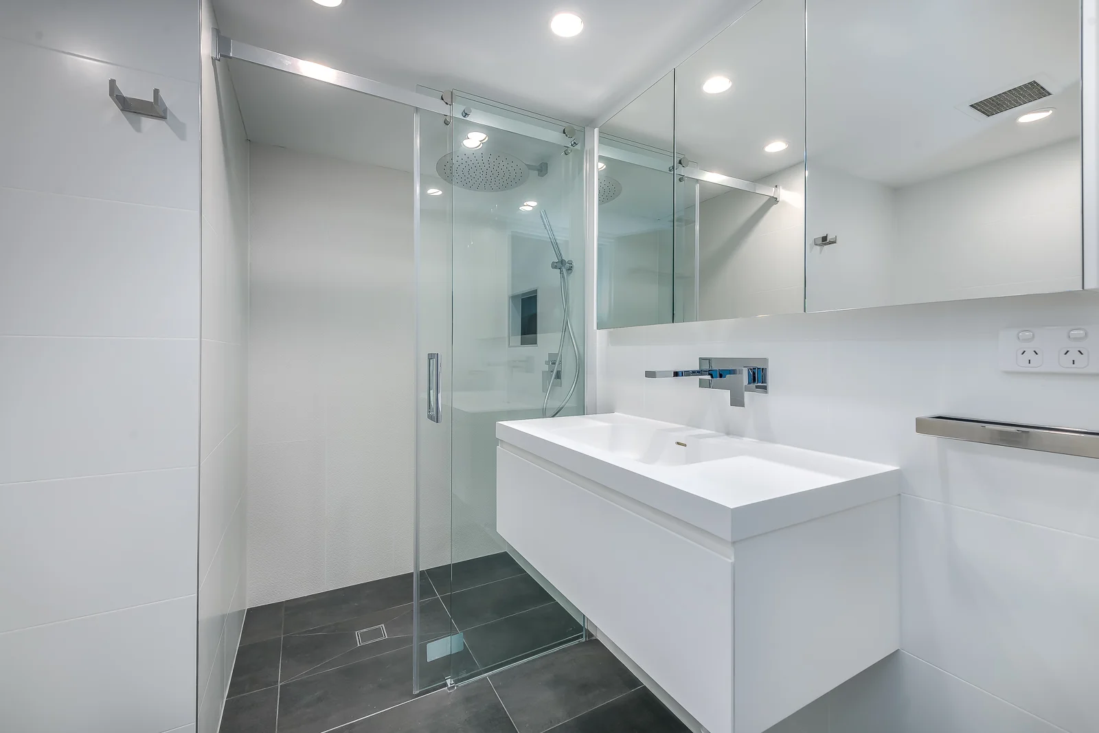 Additional image 9 of 10/52 Back Street, Biggera Waters QLD 4216