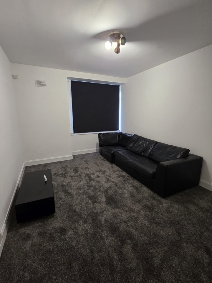 2 Bed Semi-Detached House, Carrick Knowe Road, EH12, N1 7GU photo 4