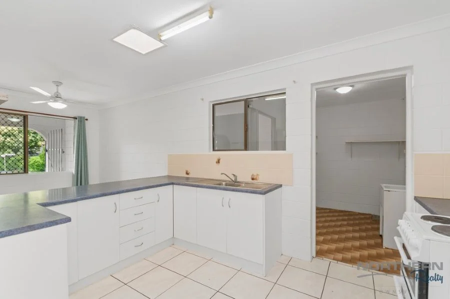 30 Ruby Round, Kelso QLD 4815 photo 2