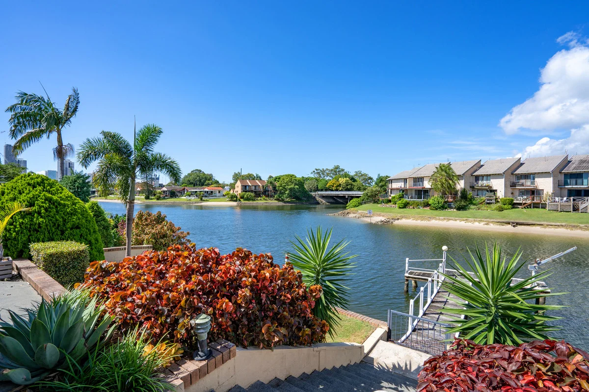 26 Maureen Court, Broadbeach Waters QLD 4218